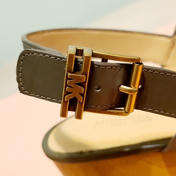 MICHAEL KORS sz 8.5 - Picture 6 of 14